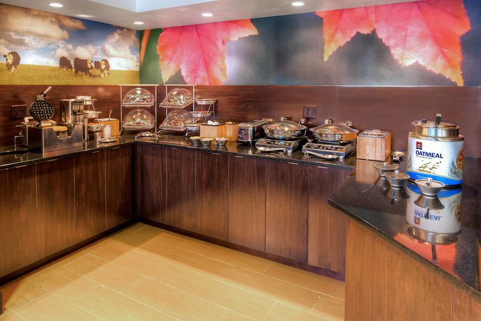 Imagen del bar/restaurante del Hotel Fairfield Inn and Suites By Marriott Memphis Germantown. Foto 4