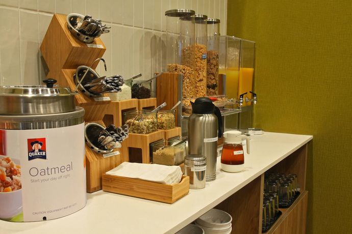 Imagen del bar/restaurante del Hotel Fairfield Inn and Suites By Marriott Mexicali. Foto 3