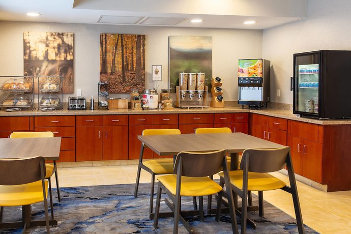 Imagen del bar/restaurante del Hotel Fairfield Inn and Suites By Marriott Minneapolis Eden Prairie. Foto 4