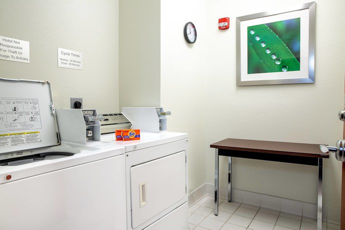 Imagen de los interiores del Hotel Fairfield Inn and Suites By Marriott Minneapolis Eden Prairie. Foto 19