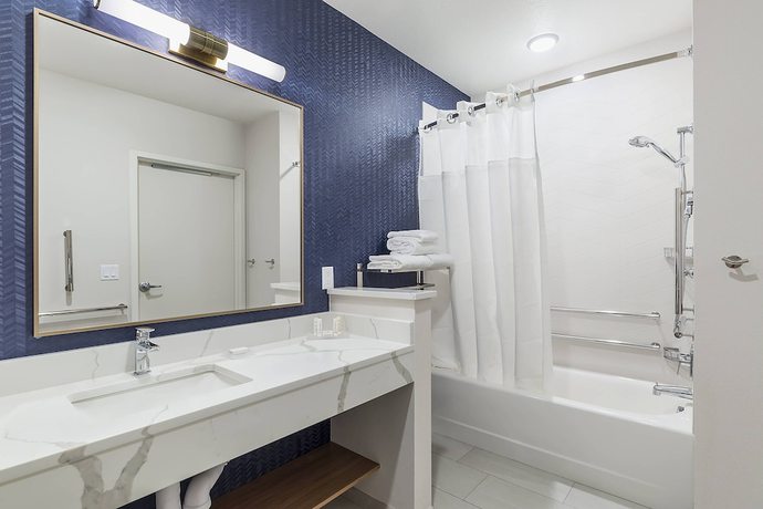 Imagen de la habitación del Hotel Fairfield Inn and Suites By Marriott Minneapolis North/blaine. Foto 6