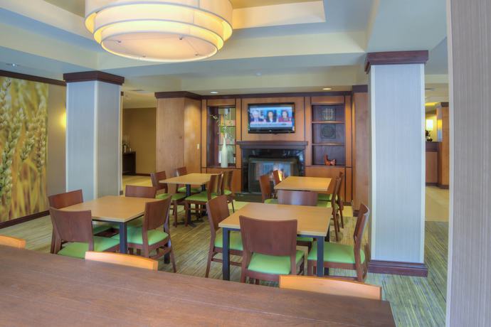 Imagen del bar/restaurante del Hotel Fairfield Inn and Suites By Marriott Mobile Daphne/ E Shore. Foto 2
