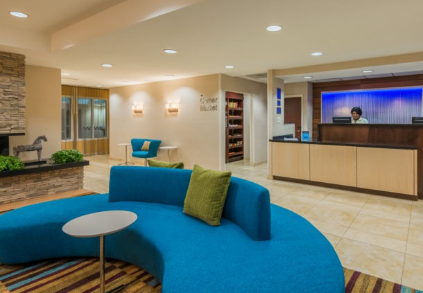 Imagen de los interiores del Hotel Fairfield Inn and Suites By Marriott Mobile. Foto 8