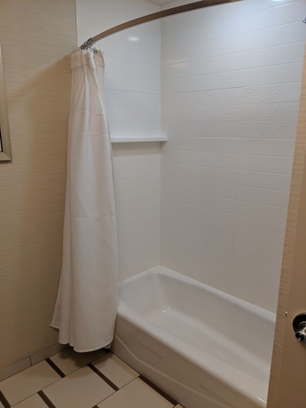Imagen de la habitación del Hotel Fairfield Inn and Suites By Marriott Moncton. Foto 13