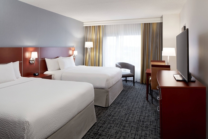 Imagen de la habitación del Hotel Fairfield Inn and Suites By Marriott Montreal Airport. Foto 15
