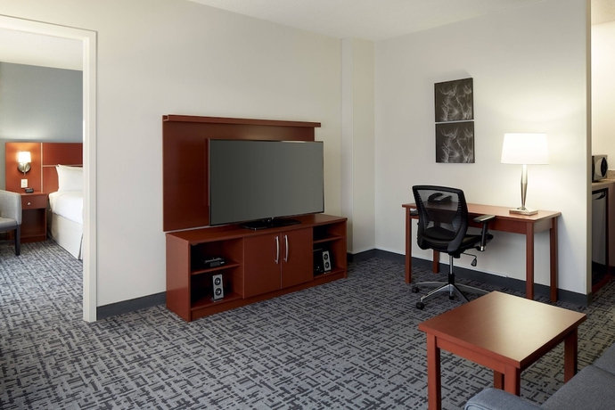 Imagen de la habitación del Hotel Fairfield Inn and Suites By Marriott Montreal Airport. Foto 18