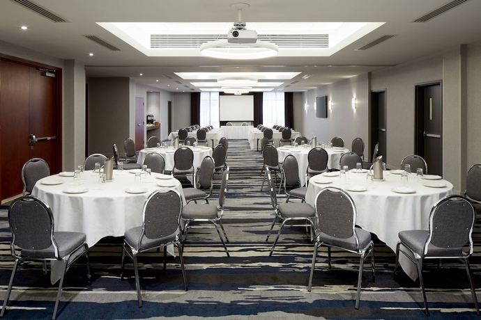 Imagen de los interiores del Hotel Fairfield Inn and Suites By Marriott Montreal Airport. Foto 19