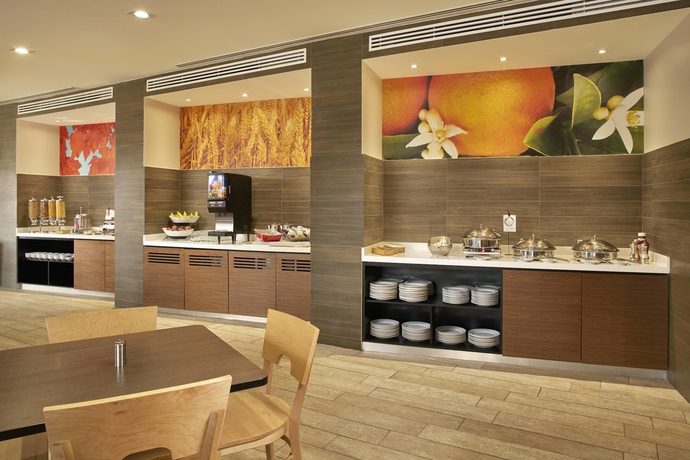 Imagen del bar/restaurante del Hotel Fairfield Inn and Suites By Marriott Nogales. Foto 7