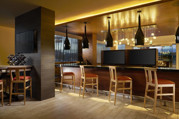 Imagen del bar/restaurante del Hotel Fairfield Inn and Suites By Marriott Nogales. Foto 8