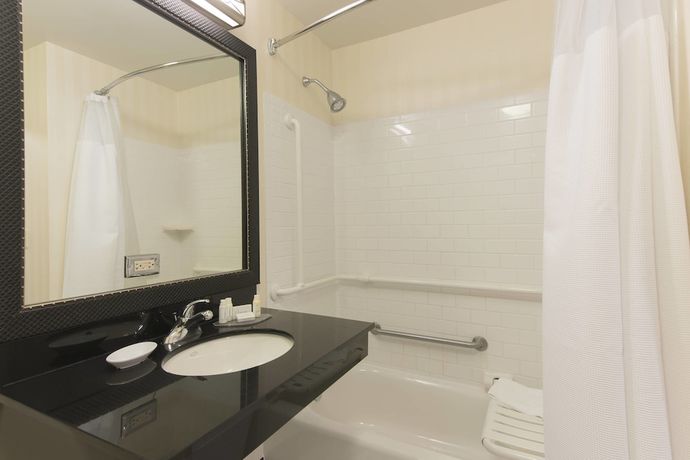 Imagen de la habitación del Hotel Fairfield Inn and Suites By Marriott Omaha Downtown. Foto 17