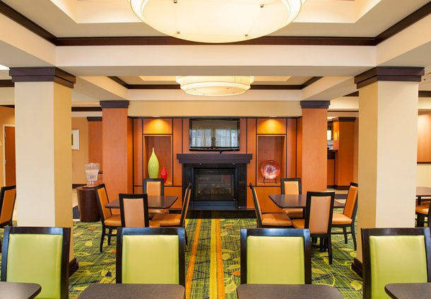 Imagen de los interiores del Hotel Fairfield Inn and Suites By Marriott Orange Beach. Foto 9