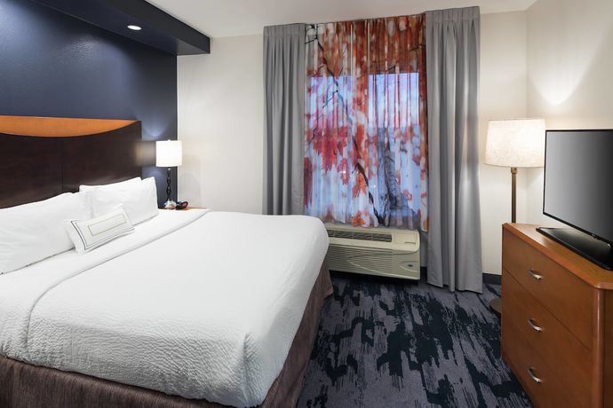 Imagen de la habitación del Hotel Fairfield Inn and Suites By Marriott Orlando At Seaworld. Foto 5