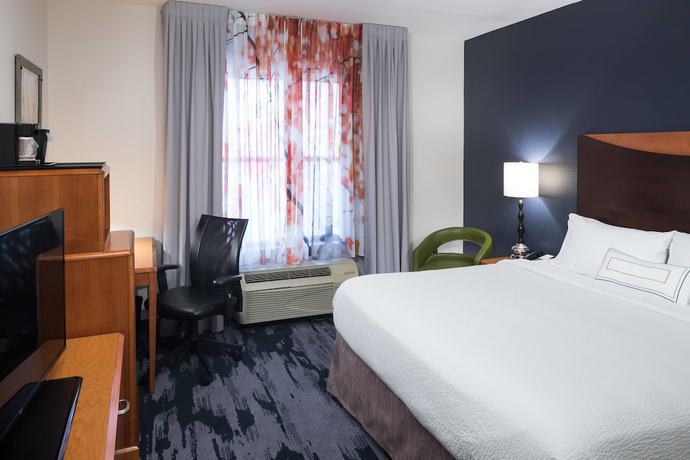 Imagen de la habitación del Hotel Fairfield Inn and Suites By Marriott Orlando At Seaworld. Foto 8