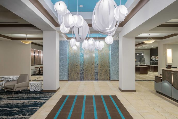 Imagen de los interiores del Hotel Fairfield Inn and Suites By Marriott Orlando At Seaworld. Foto 14