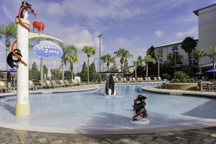Imagen de la piscina del Hotel Fairfield Inn and Suites By Marriott Orlando At Seaworld. Foto 19