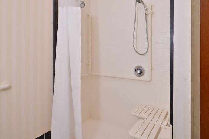 Imagen de la habitación del Hotel Fairfield Inn and Suites By Marriott Pelham. Foto 11