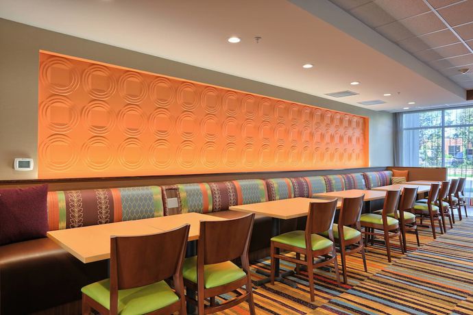 Imagen del bar/restaurante del Hotel Fairfield Inn and Suites By Marriott Philadelphia Horsham. Foto 5