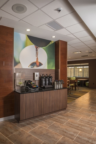 Imagen del bar/restaurante del Hotel Fairfield Inn and Suites By Marriott Pittsburgh North/mccandless Crossing. Foto 9