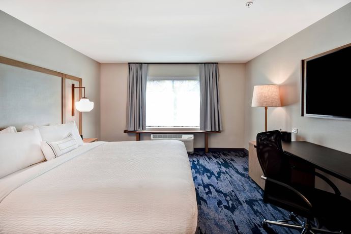 Imagen de la habitación del Hotel Fairfield Inn and Suites By Marriott Plymouth. Foto 4