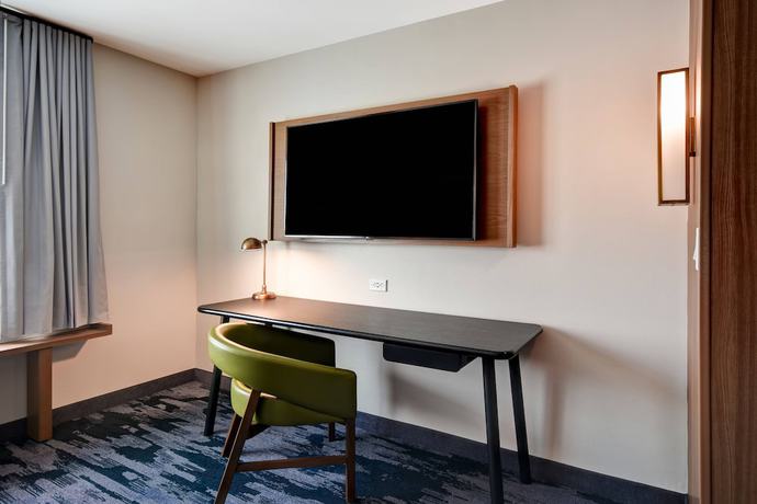 Imagen de la habitación del Hotel Fairfield Inn and Suites By Marriott Plymouth. Foto 7