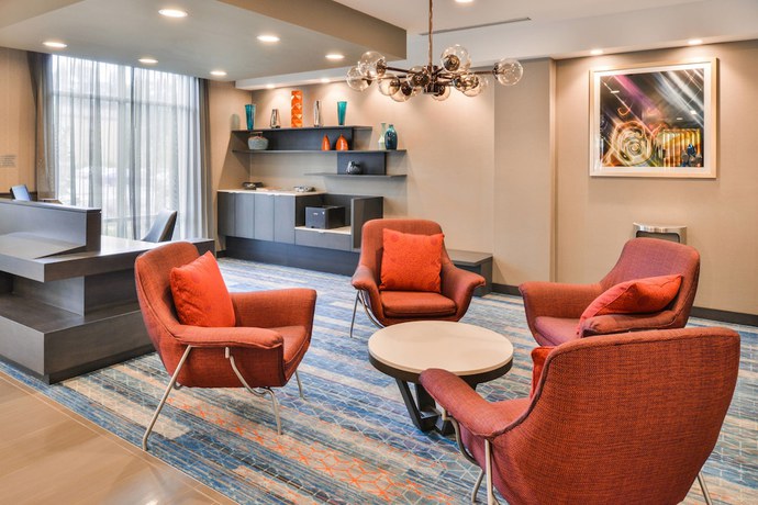 Imagen de los interiores del Hotel Fairfield Inn and Suites By Marriott Raleigh Cary. Foto 14