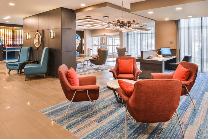 Imagen de los interiores del Hotel Fairfield Inn and Suites By Marriott Raleigh Cary. Foto 16