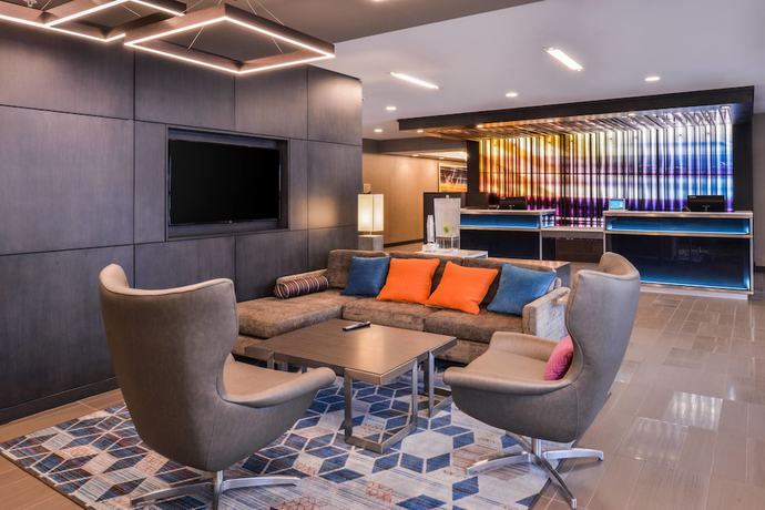 Imagen de los interiores del Hotel Fairfield Inn and Suites By Marriott Raleigh Cary. Foto 17