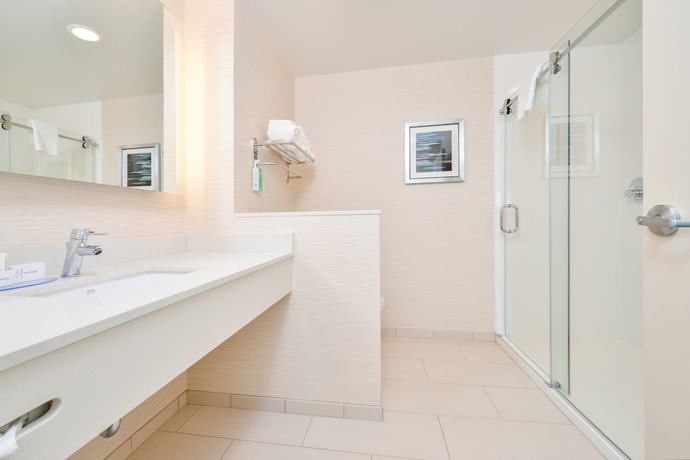 Imagen de la habitación del Hotel Fairfield Inn and Suites By Marriott Raleigh Cary. Foto 10
