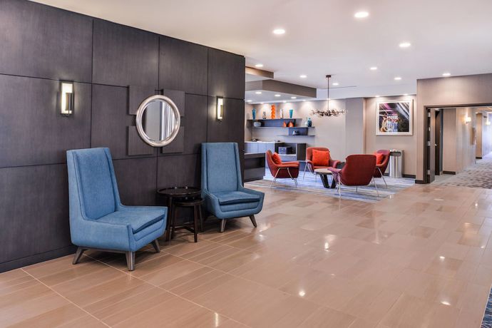 Imagen de los interiores del Hotel Fairfield Inn and Suites By Marriott Raleigh Cary. Foto 20