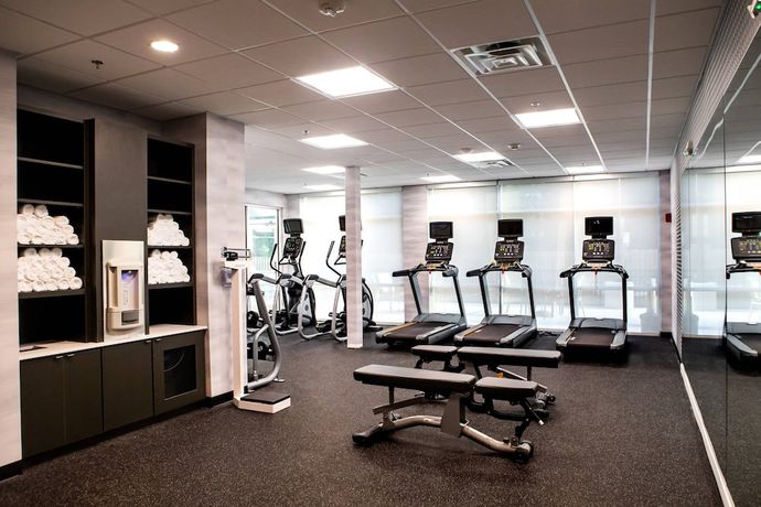 Imagen de los interiores del Hotel Fairfield Inn and Suites By Marriott Richmond Airport. Foto 14