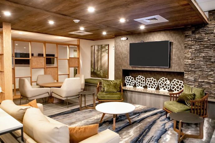 Imagen de los interiores del Hotel Fairfield Inn and Suites By Marriott Richmond Airport. Foto 19
