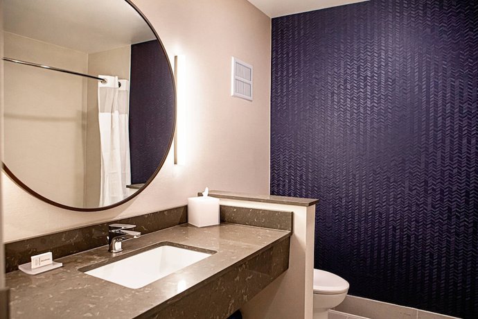 Imagen de la habitación del Hotel Fairfield Inn and Suites By Marriott Richmond Airport. Foto 12