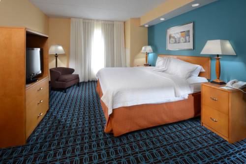 Imagen de la habitación del Hotel Fairfield Inn and Suites By Marriott Roanoke Hollins/i-81. Foto 7