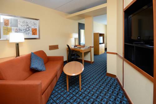 Imagen de la habitación del Hotel Fairfield Inn and Suites By Marriott Roanoke Hollins/i-81. Foto 10
