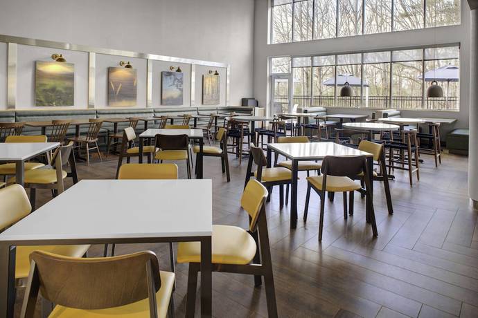 Imagen de los interiores del Hotel Fairfield Inn and Suites By Marriott Roanoke Salem. Foto 11