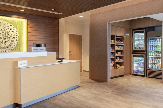 Imagen de los interiores del Hotel Fairfield Inn and Suites By Marriott Rockaway. Foto 17