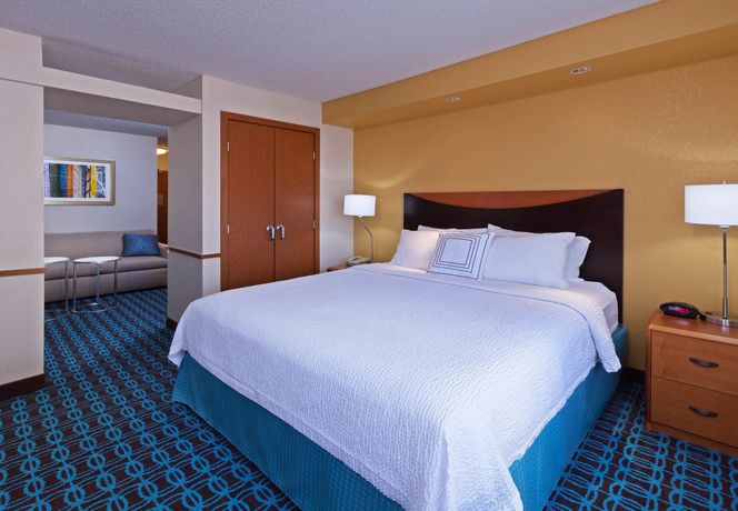 Imagen de los interiores del Hotel Fairfield Inn and Suites By Marriott Rogers. Foto 15