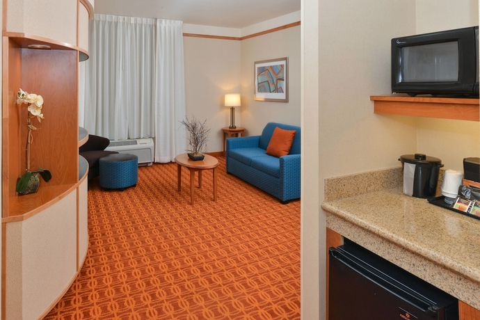 Imagen de la habitación del Hotel Fairfield Inn and Suites By Marriott Sacramento Elk Grove. Foto 9