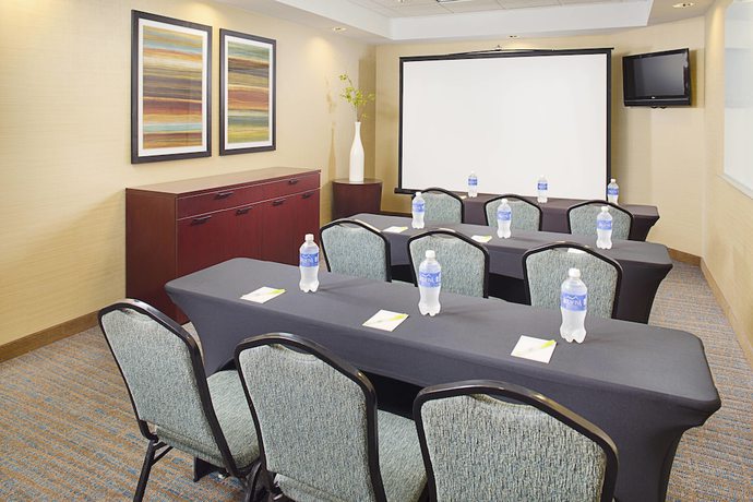Imagen de los interiores del Hotel Fairfield Inn and Suites By Marriott San Antonio Seaworld. Foto 13