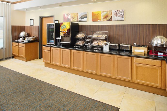 Imagen del bar/restaurante del Hotel Fairfield Inn and Suites By Marriott San Antonio Seaworld. Foto 5
