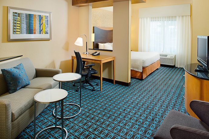 Imagen de la habitación del Hotel Fairfield Inn and Suites By Marriott San Antonio Seaworld. Foto 11