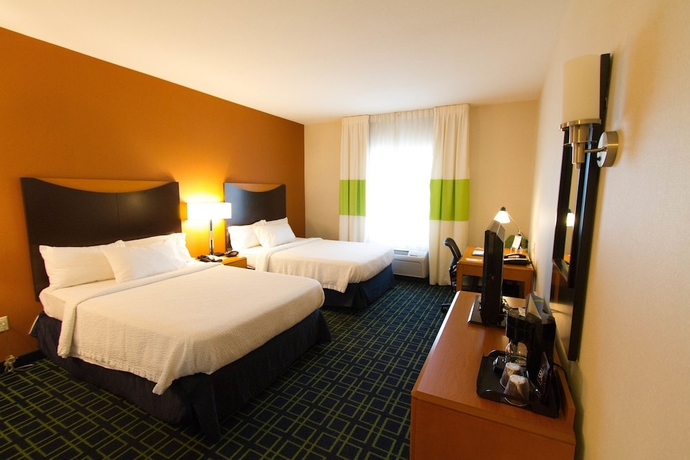 Imagen de la habitación del Hotel Fairfield Inn and Suites By Marriott Santa Maria. Foto 4