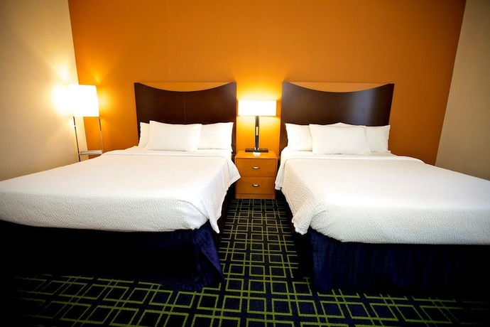 Imagen de la habitación del Hotel Fairfield Inn and Suites By Marriott Santa Maria. Foto 6