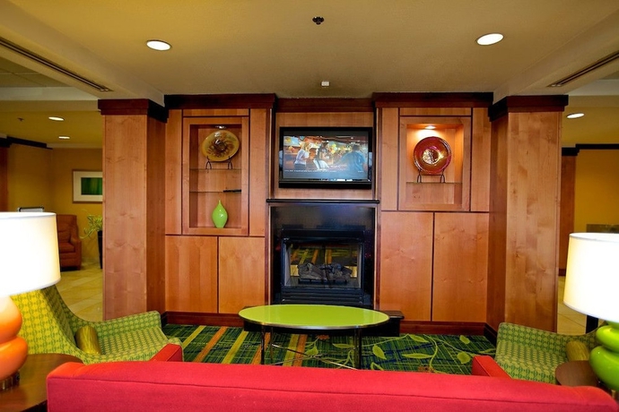 Imagen de los interiores del Hotel Fairfield Inn and Suites By Marriott Santa Maria. Foto 18