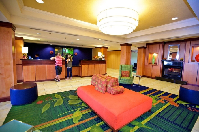 Imagen de los interiores del Hotel Fairfield Inn and Suites By Marriott Santa Maria. Foto 19