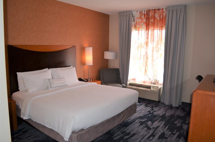 Imagen de la habitación del Hotel Fairfield Inn and Suites By Marriott Sault Ste. Marie. Foto 2