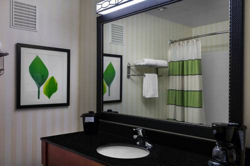 Imagen de la habitación del Hotel Fairfield Inn and Suites By Marriott Seattle Bellevue/redmond. Foto 7