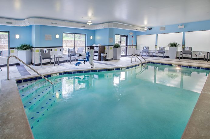 Imagen de la piscina del Hotel Fairfield Inn and Suites By Marriott Sevierville Kodak. Foto 19