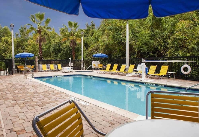 Imagen de la piscina del Hotel Fairfield Inn and Suites By Marriott St. Augustine I-95. Foto 14