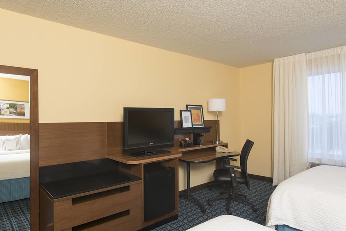 Imagen de la habitación del Hotel Fairfield Inn and Suites By Marriott St Charles. Foto 7